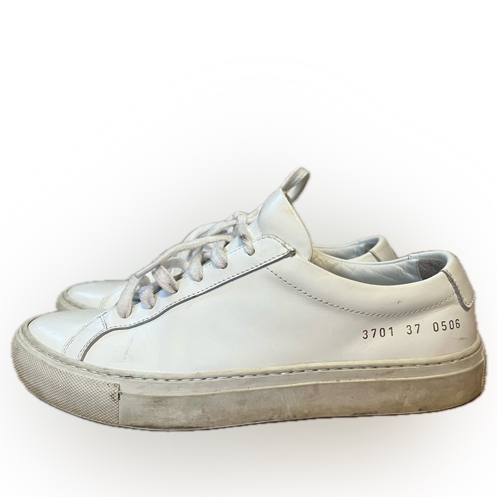 COMMON PROJECTS White Low Leather Sneakers Size 37